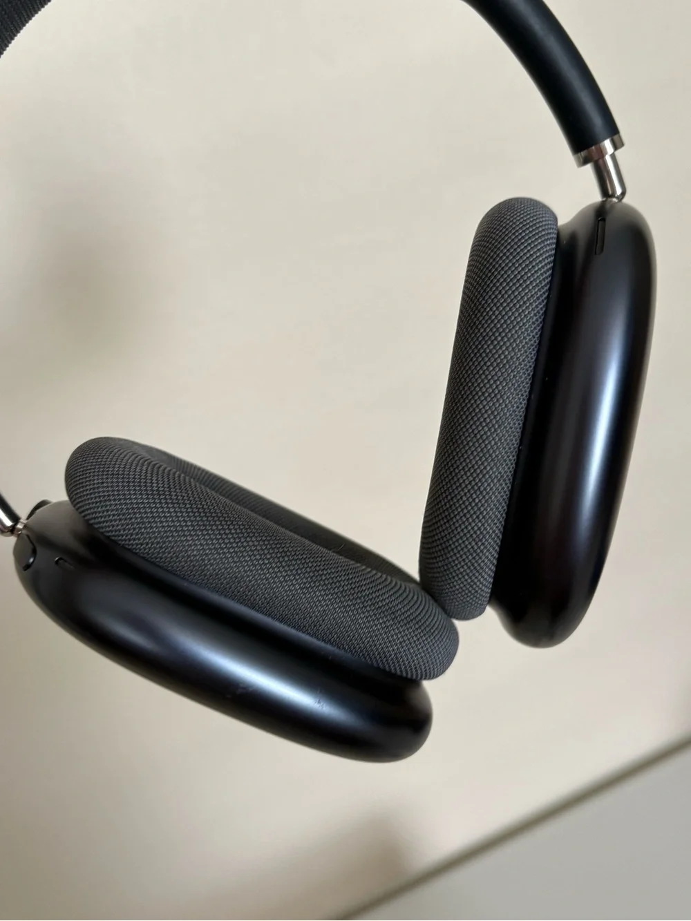 Apple AirPod Max Headphones in Space Grey